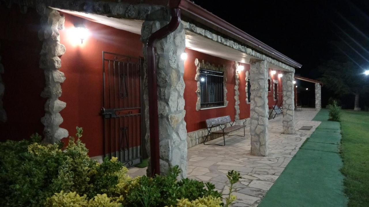 Finca Entrevinedos De Bodegas Marcos Peñafiel Eksteriør billede